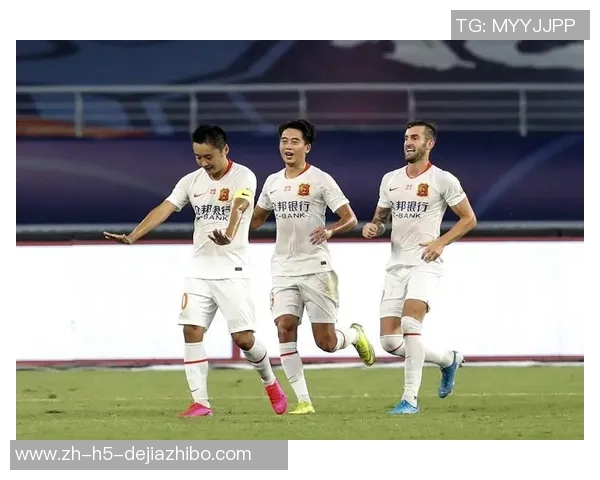 李行足球：探索中国足球新星的成长之路与未来发展潜力